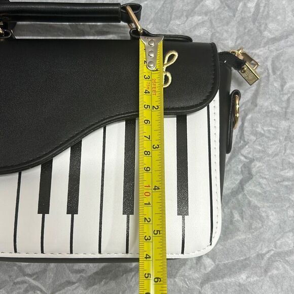 ￼ Piano Crossbody Bag - Picture 4 of 6